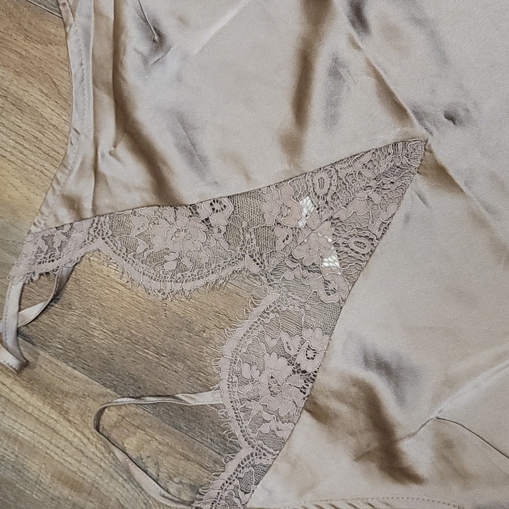 Promesa Tan Tank Top - Picture 2 of 3